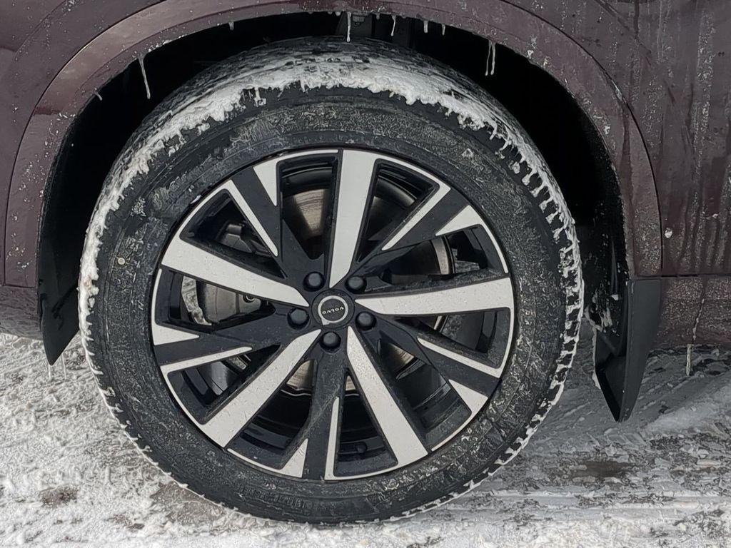 Thumbnail: 2026 Volvo XC90 - 8