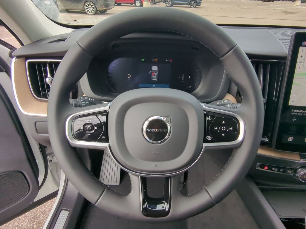 Thumbnail: 2026 Volvo XC60 - 13