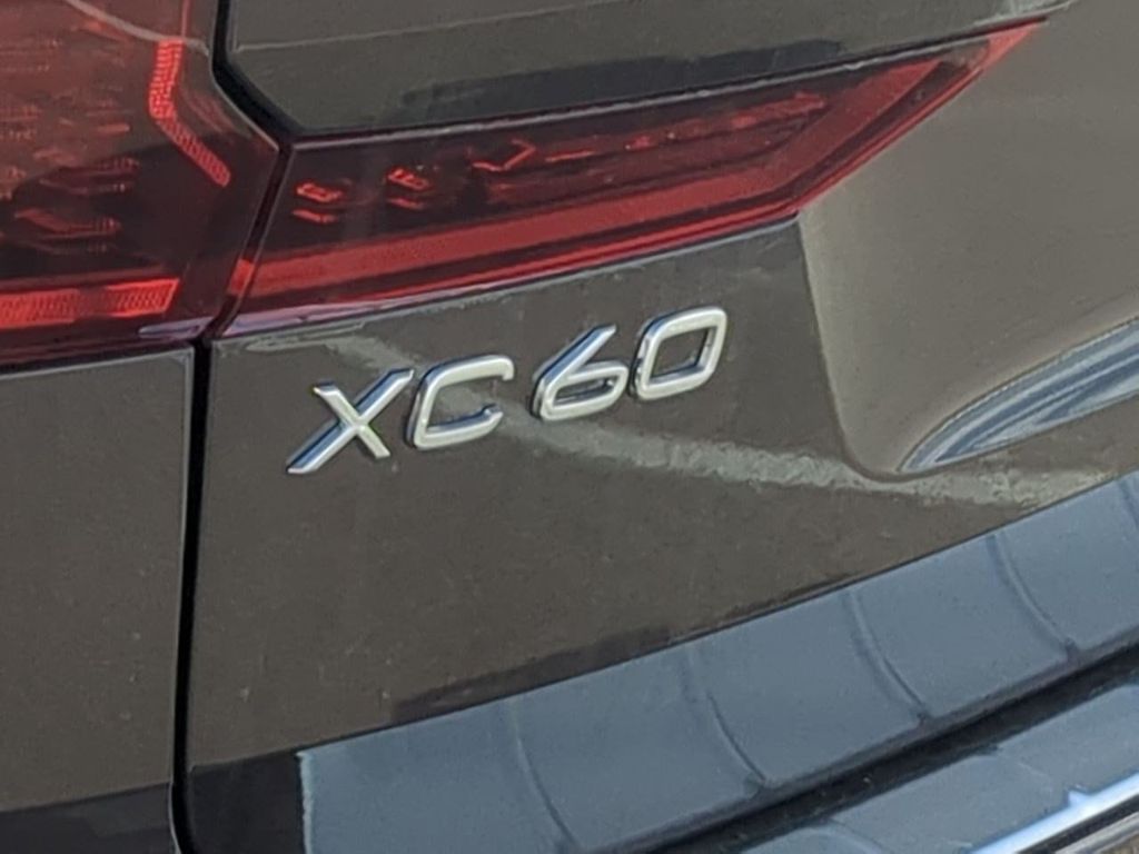 Thumbnail: 2026 Volvo XC60 - 23