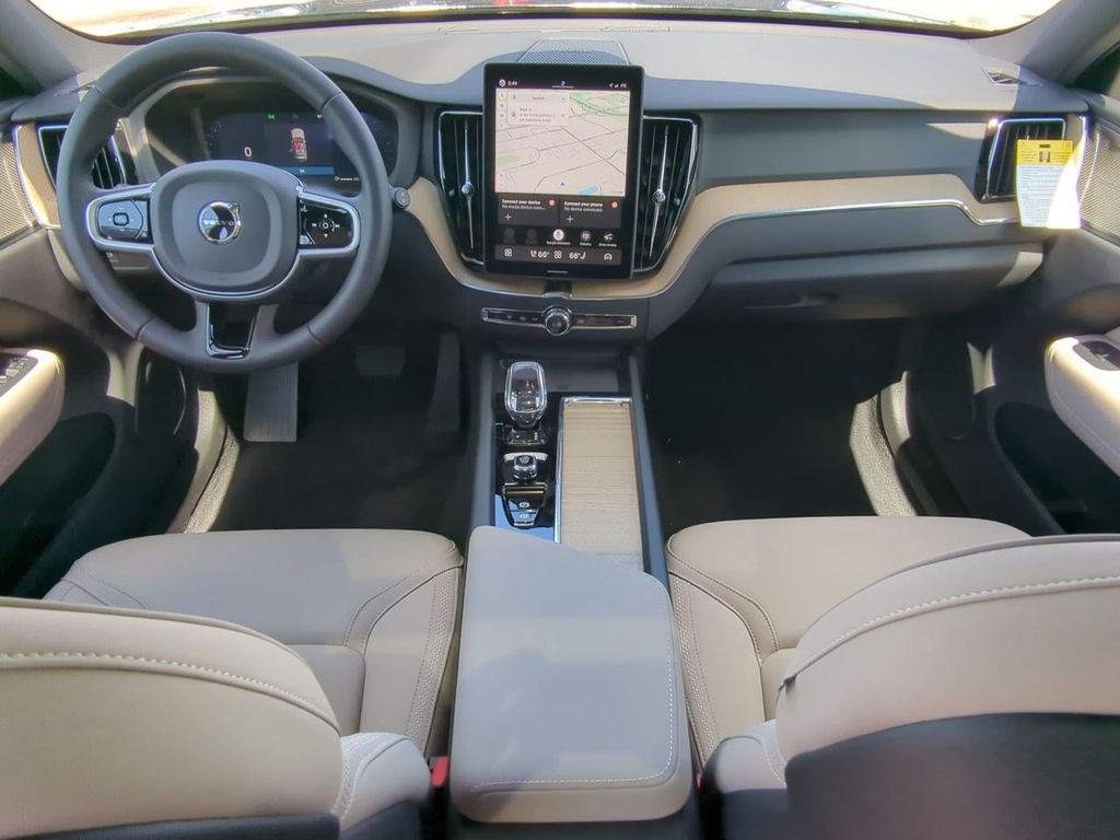 Thumbnail: 2026 Volvo XC60 - 9