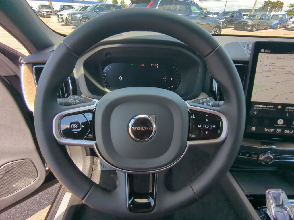 Thumbnail: 2026 Volvo XC60 - 13