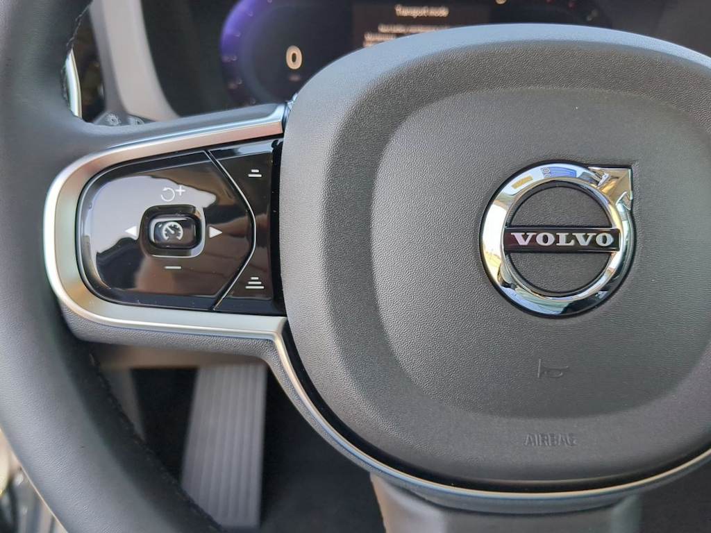 2025 Volvo XC60 B5 Plus 30