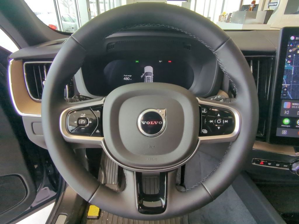 Thumbnail: 2026 Volvo XC60 - 9