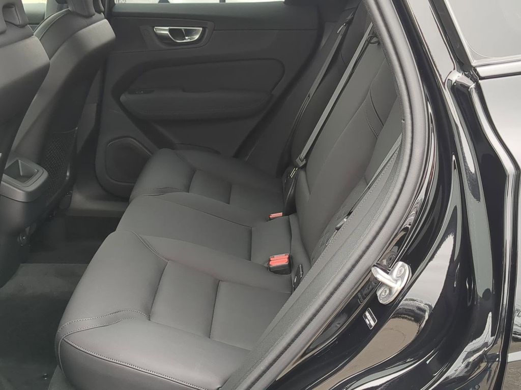 Thumbnail: 2026 Volvo XC60 - 24