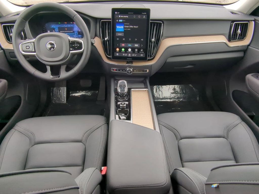 Thumbnail: 2026 Volvo XC60 - 9