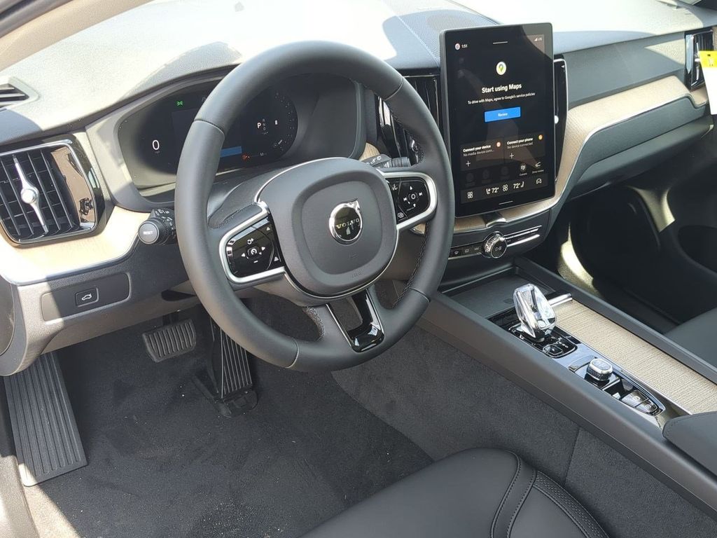 Thumbnail: 2026 Volvo XC60 - 2