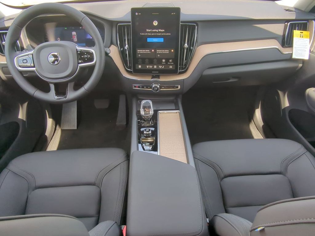Thumbnail: 2026 Volvo XC60 - 9