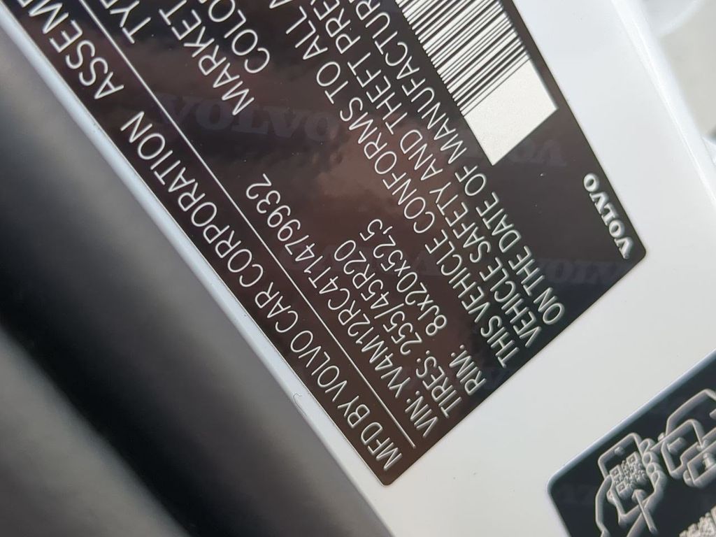 Thumbnail: 2026 Volvo XC60 - 31