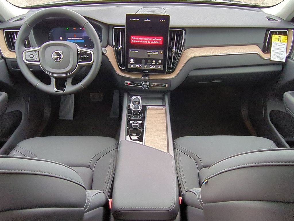 Thumbnail: 2026 Volvo XC60 - 9