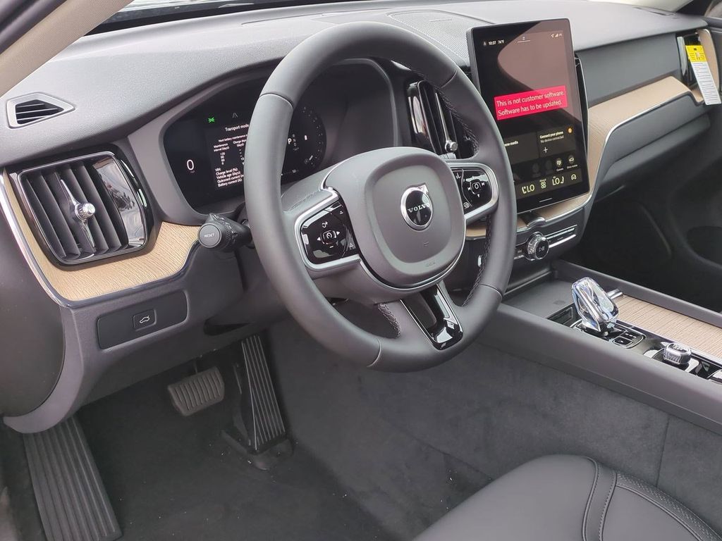 Thumbnail: 2026 Volvo XC60 - 2