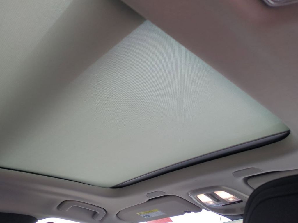 Thumbnail: 2026 Volvo XC60 - 27