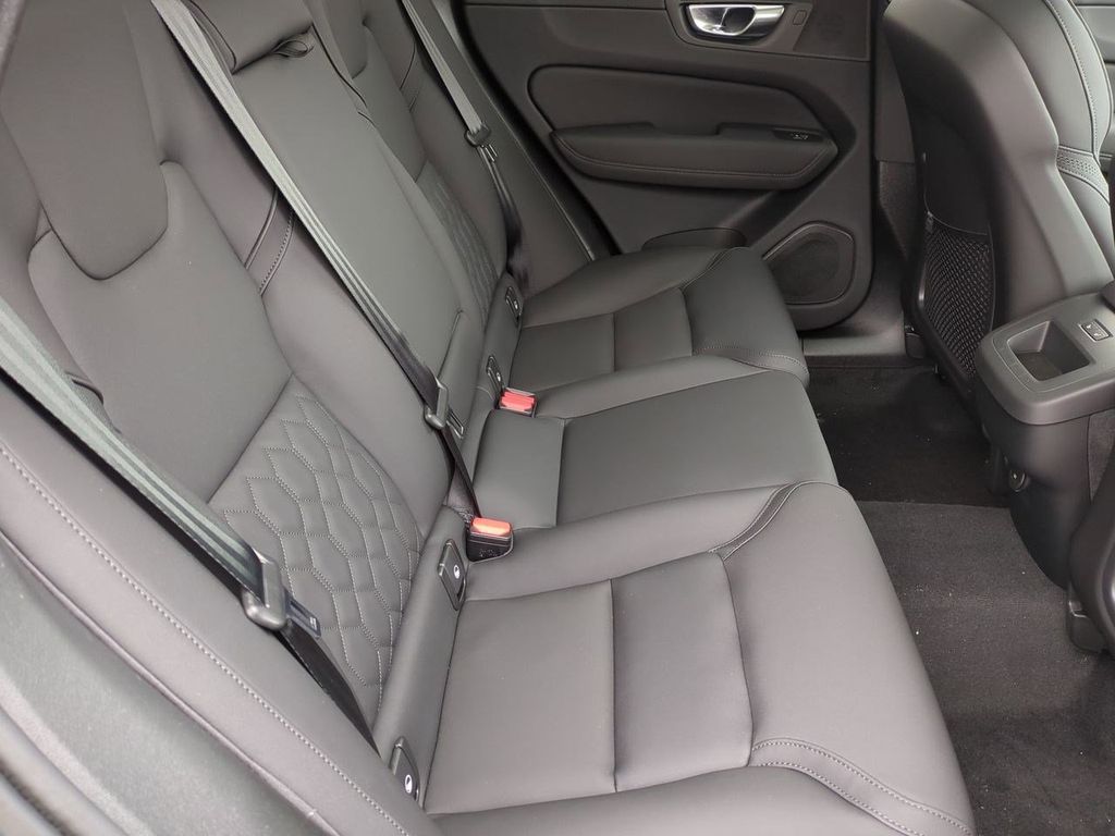 Thumbnail: 2026 Volvo XC60 - 26