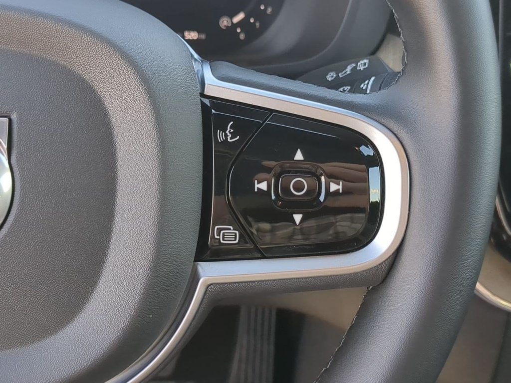 Thumbnail: 2026 Volvo XC60 - 28