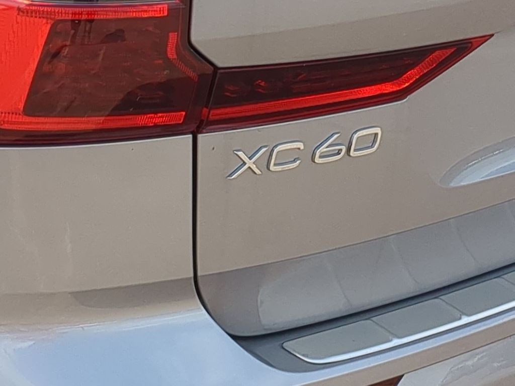 Thumbnail: 2026 Volvo XC60 - 22