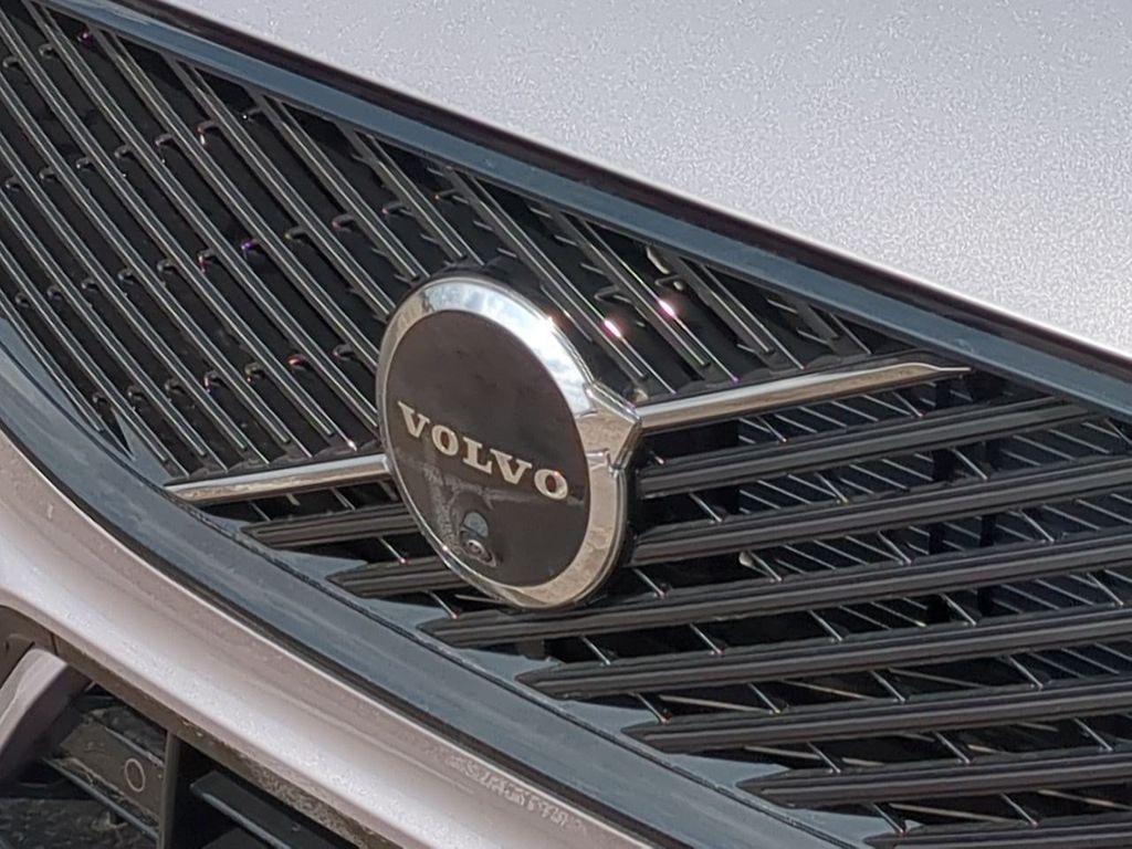 Thumbnail: 2026 Volvo XC60 - 7