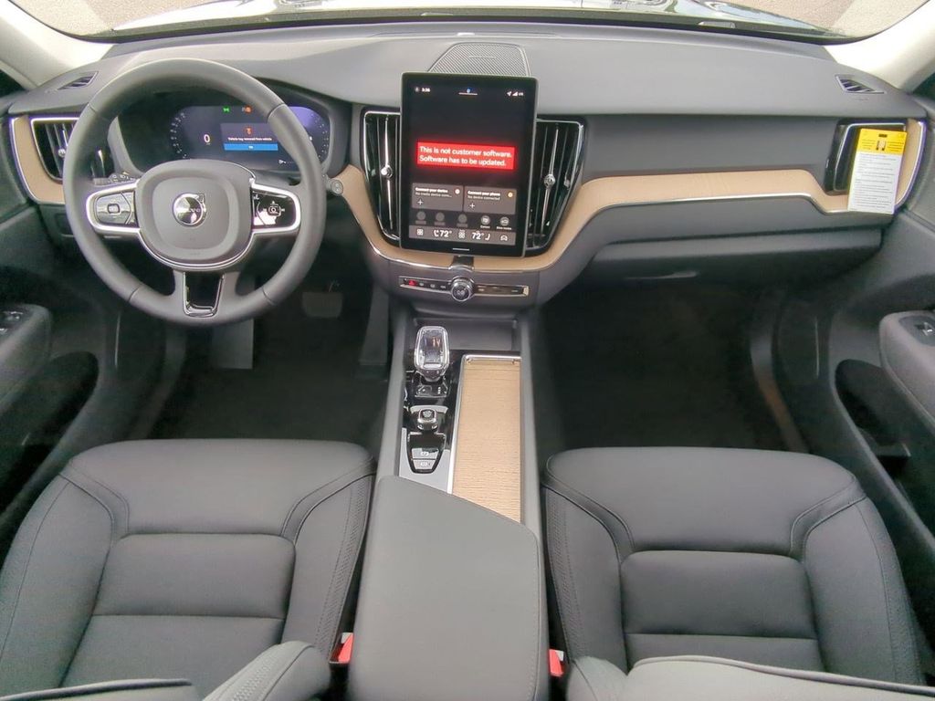 Thumbnail: 2026 Volvo XC60 - 9