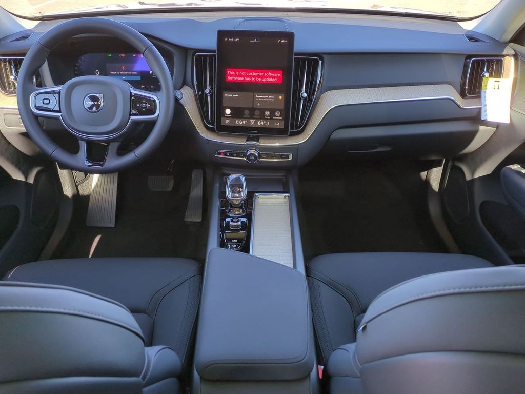 Thumbnail: 2026 Volvo XC60 - 9
