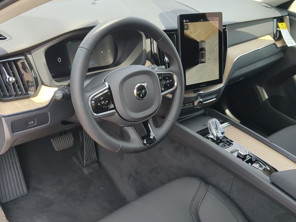 Thumbnail: 2026 Volvo XC60 - 2