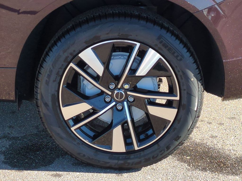 Thumbnail: 2026 Volvo XC60 - 8