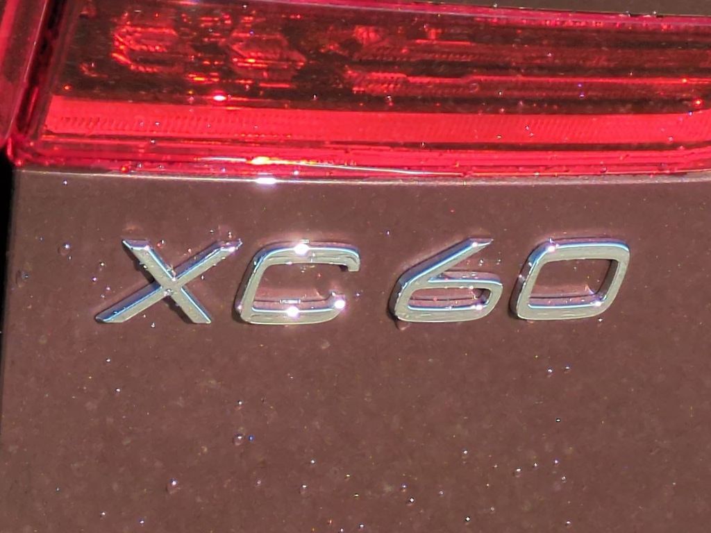 Thumbnail: 2026 Volvo XC60 - 22