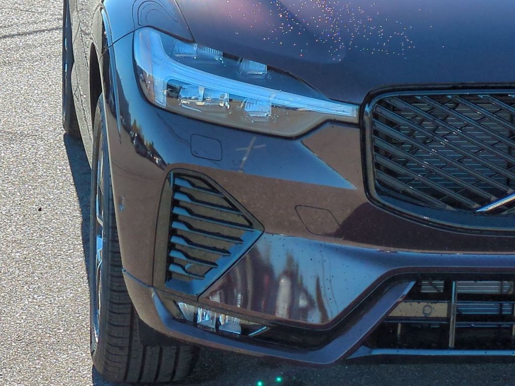 Thumbnail: 2026 Volvo XC60 - 21
