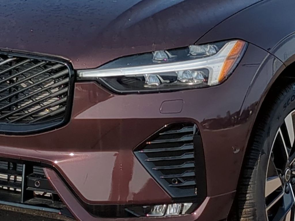Thumbnail: 2026 Volvo XC60 - 21