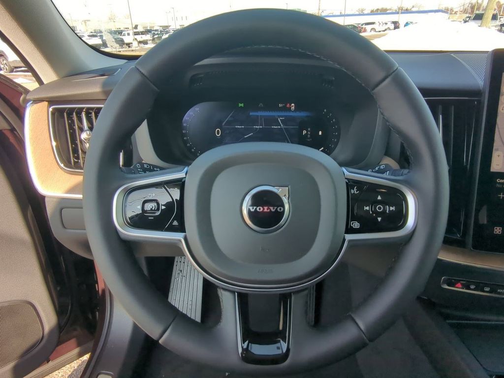 Thumbnail: 2026 Volvo XC60 - 13