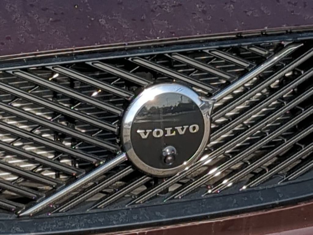 Thumbnail: 2026 Volvo XC60 - 7