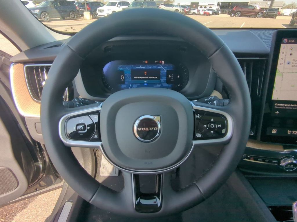 Thumbnail: 2026 Volvo XC60 - 13