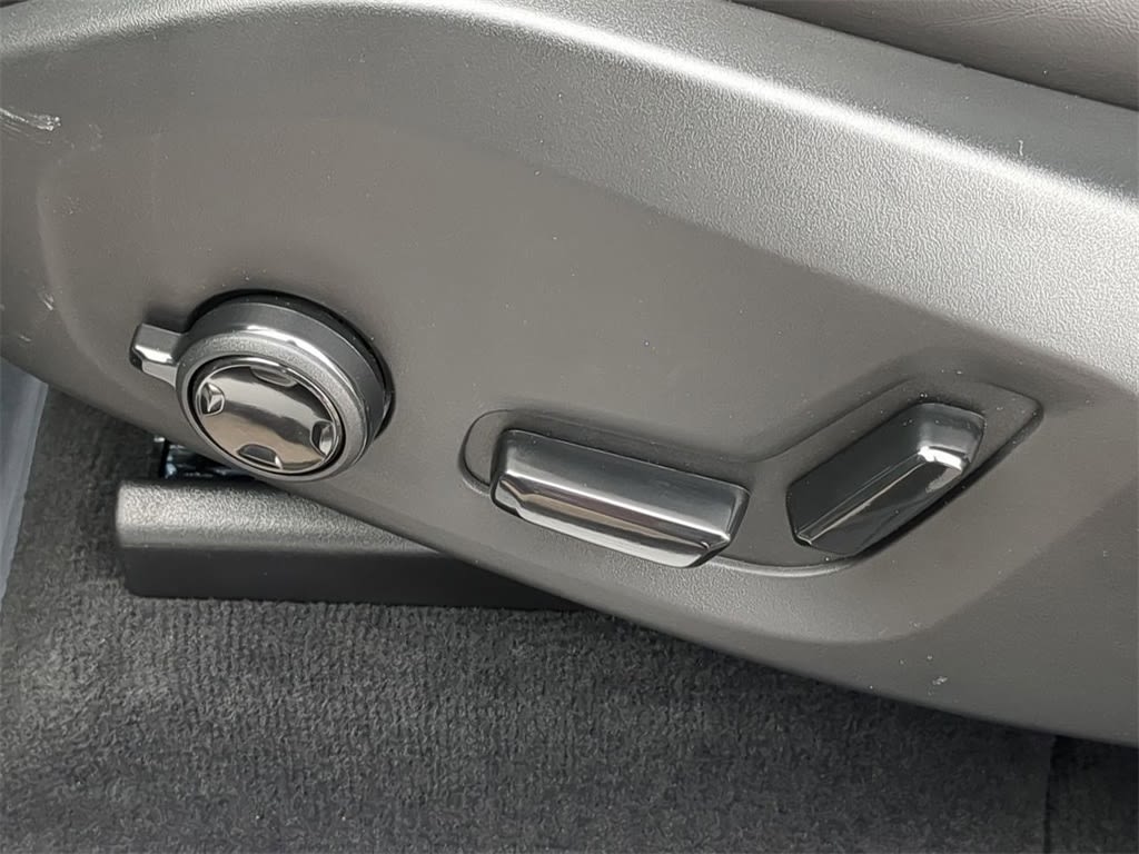 Thumbnail: 2026 Volvo XC60 - 24