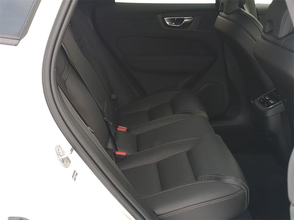 Thumbnail: 2026 Volvo XC60 - 26