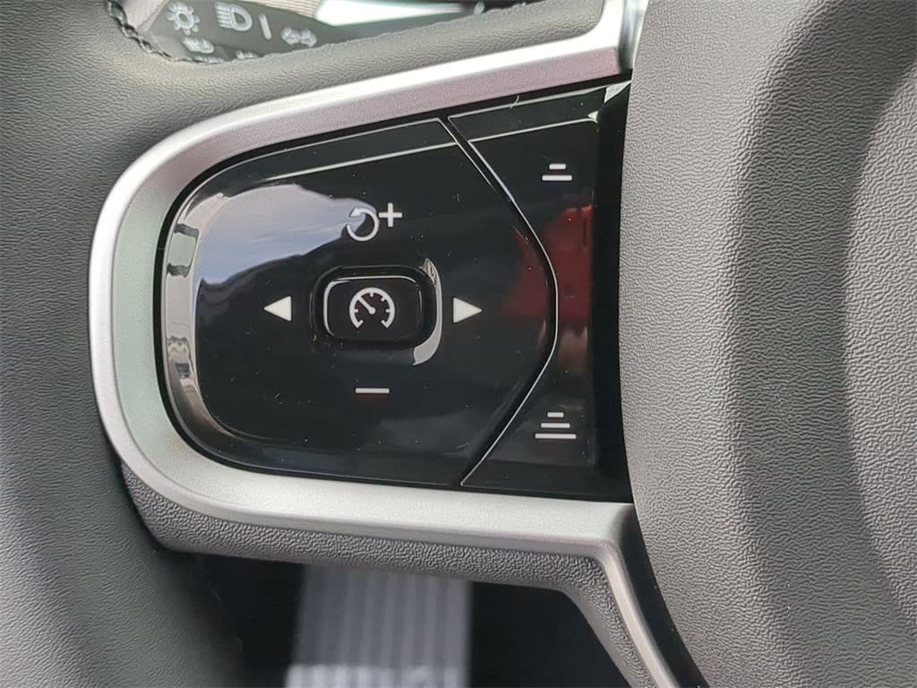 Thumbnail: 2026 Volvo XC60 - 27