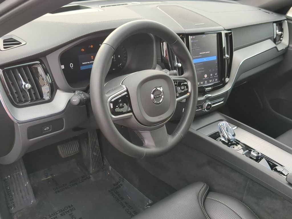Thumbnail: 2025 Volvo XC60 - 2