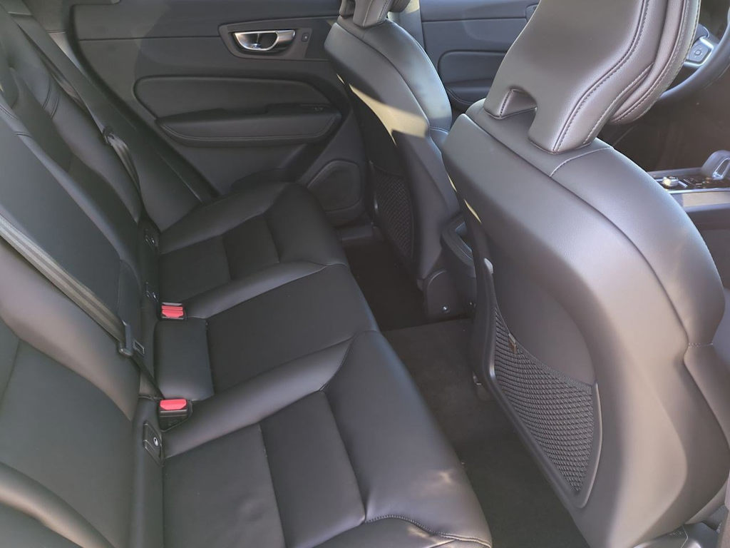 2025 Volvo XC60 B5 Core 24