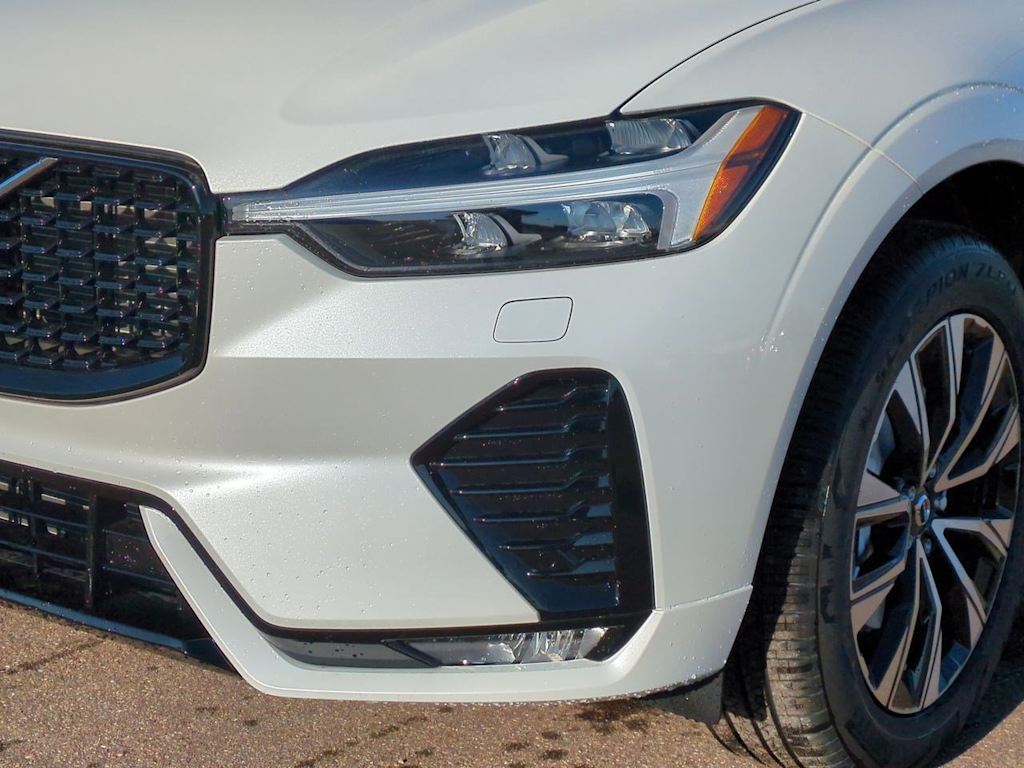 2025 Volvo XC60 B5 Core 20