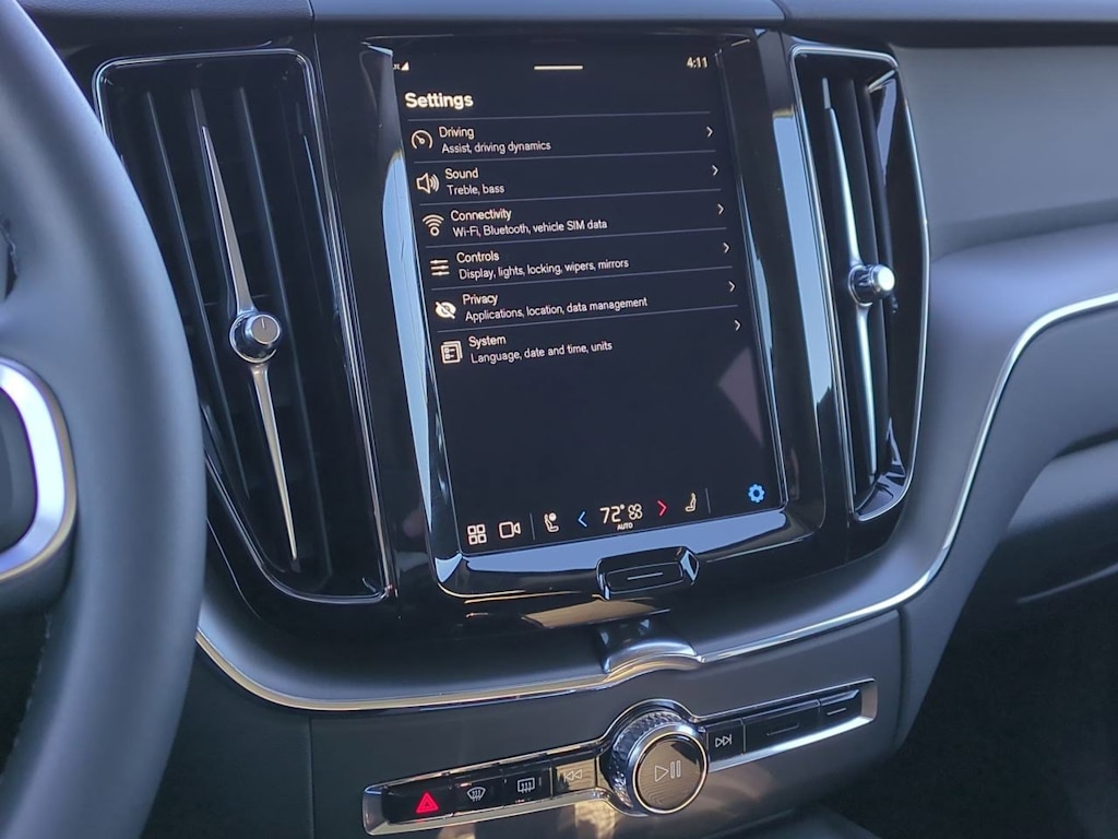 2025 Volvo XC60 B5 Core 13