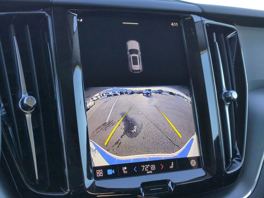 2025 Volvo XC60 B5 Core 29