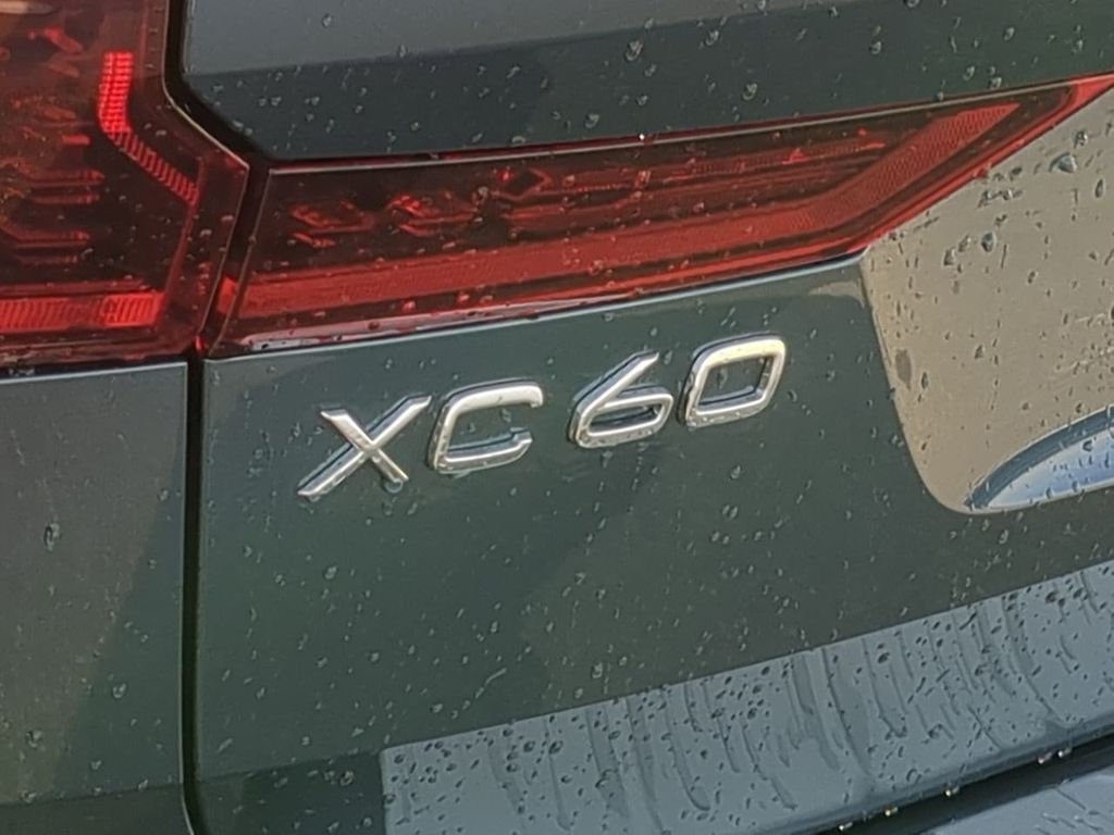 Thumbnail: 2026 Volvo XC60 - 22