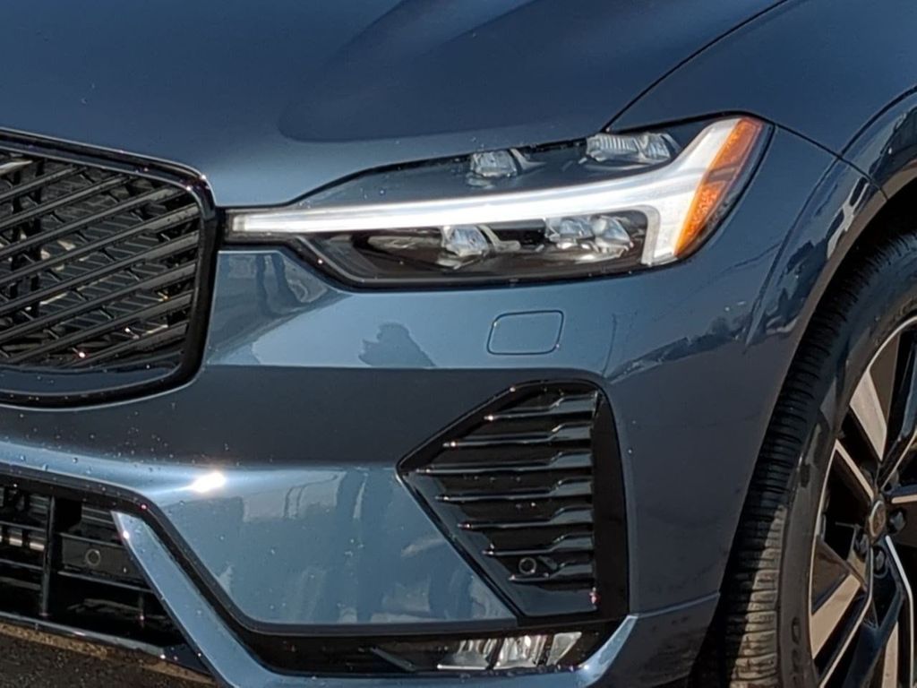 Thumbnail: 2026 Volvo XC60 - 21
