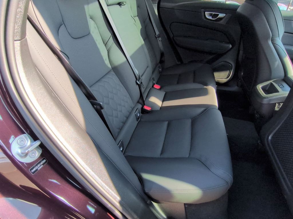 Thumbnail: 2026 Volvo XC60 - 26
