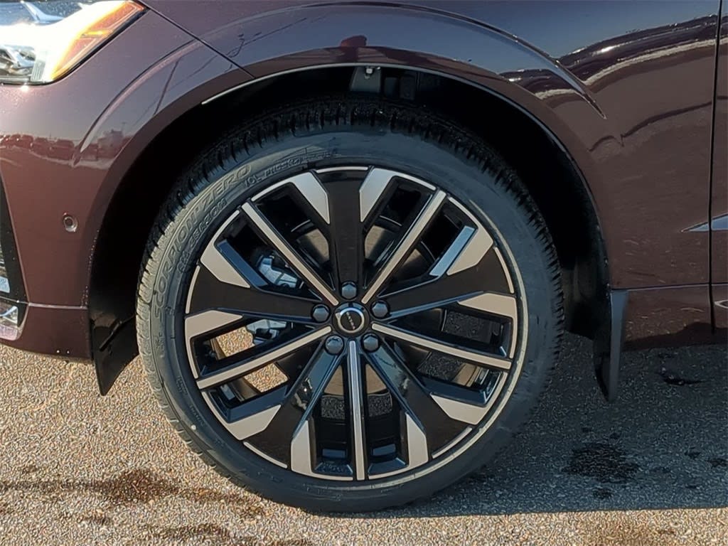 Thumbnail: 2026 Volvo XC60 - 8
