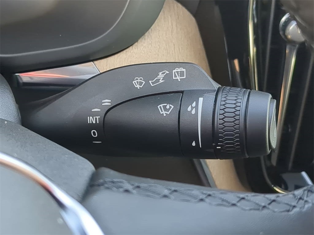 Thumbnail: 2026 Volvo XC60 - 16