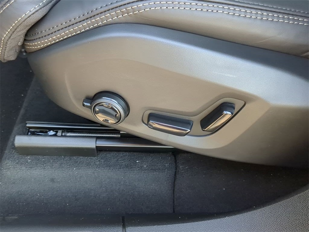 Thumbnail: 2026 Volvo XC60 - 24