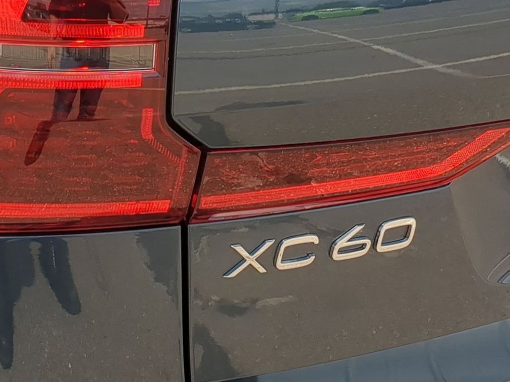 Thumbnail: 2026 Volvo XC60 - 22