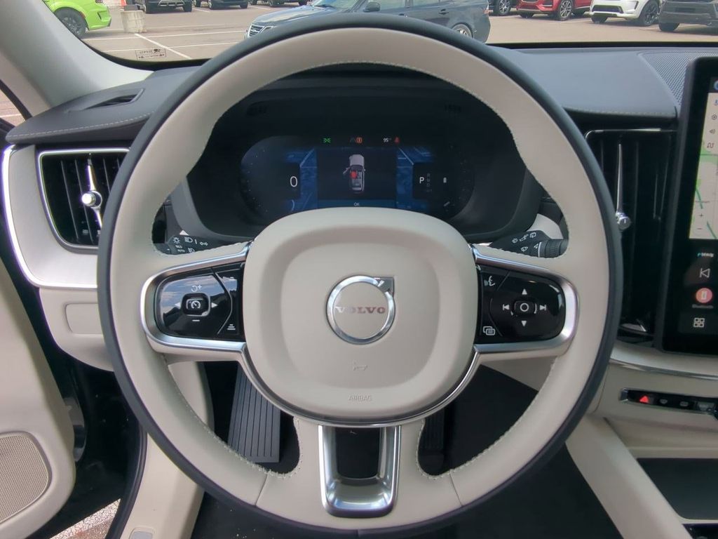 Thumbnail: 2026 Volvo XC60 - 13