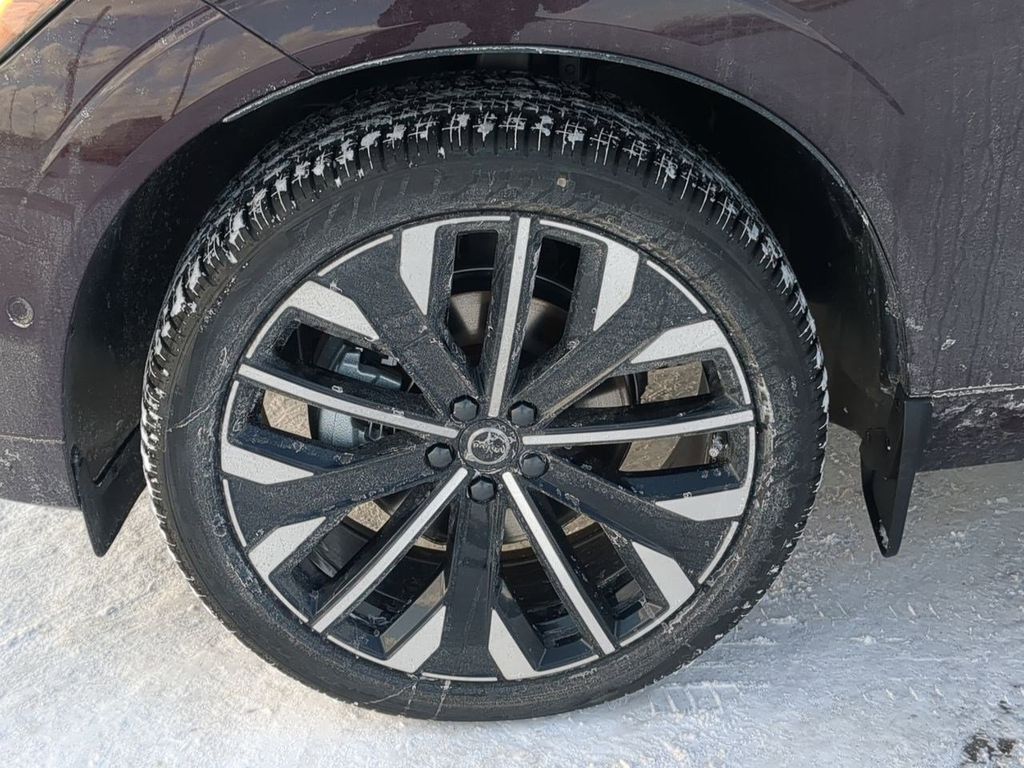 Thumbnail: 2026 Volvo XC60 - 8