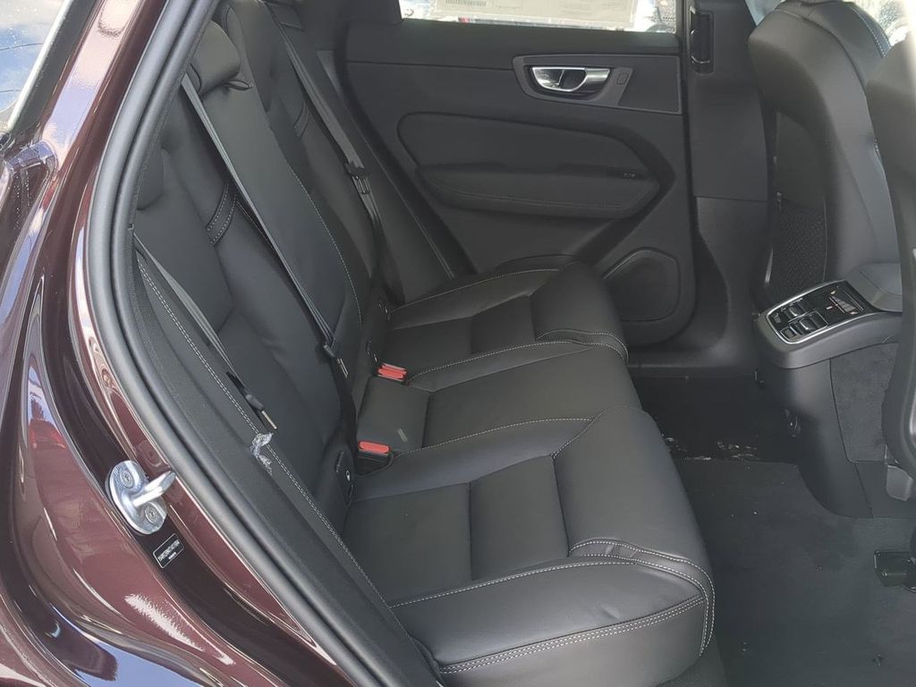 Thumbnail: 2026 Volvo XC60 - 23