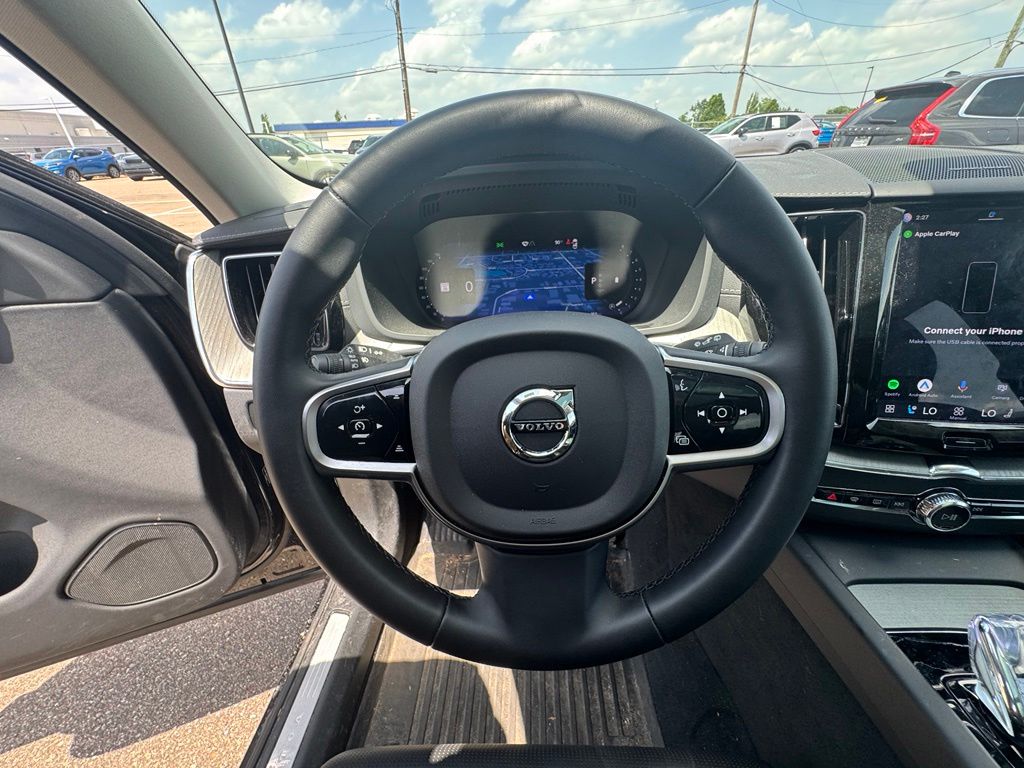 Thumbnail: 2025 Volvo XC60 - 2