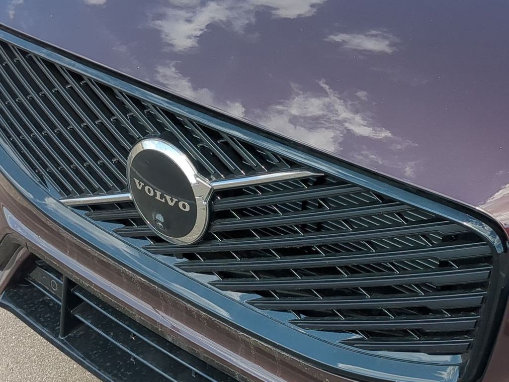 Thumbnail: 2026 Volvo XC60 - 7