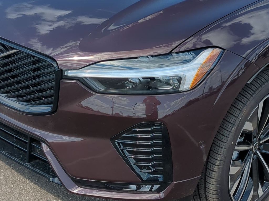 Thumbnail: 2026 Volvo XC60 - 22